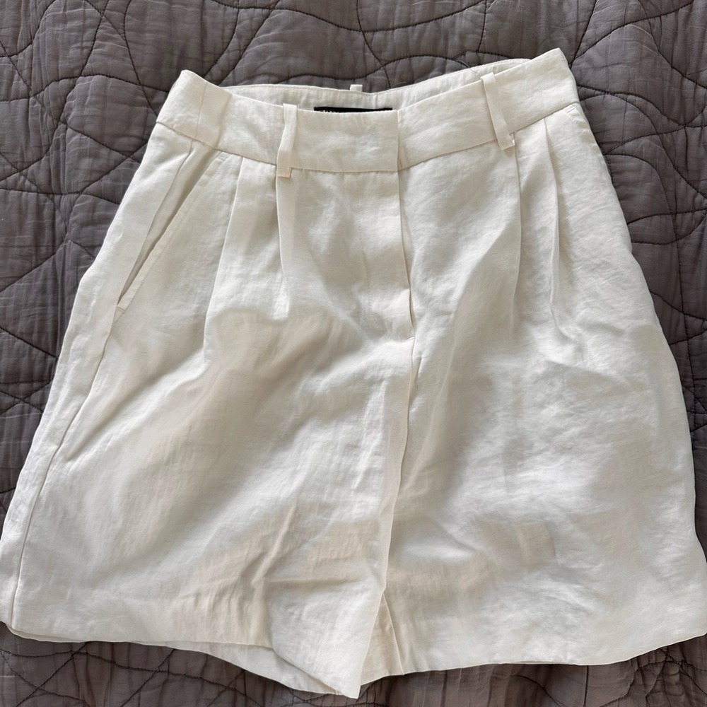 Zara shorts women’s size M